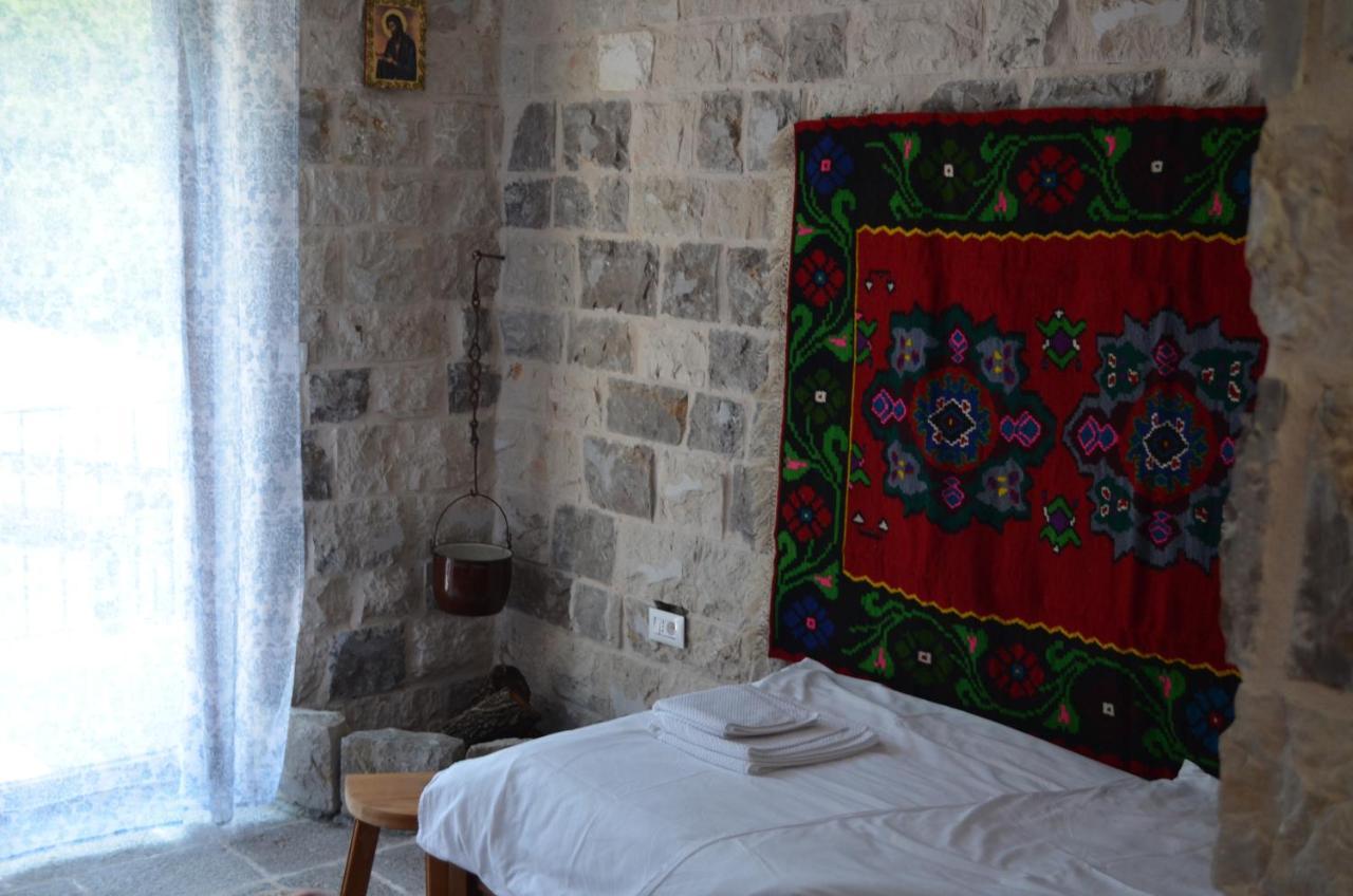 Markovic Winery And Estate Apartments Cetinje Eksteriør billede